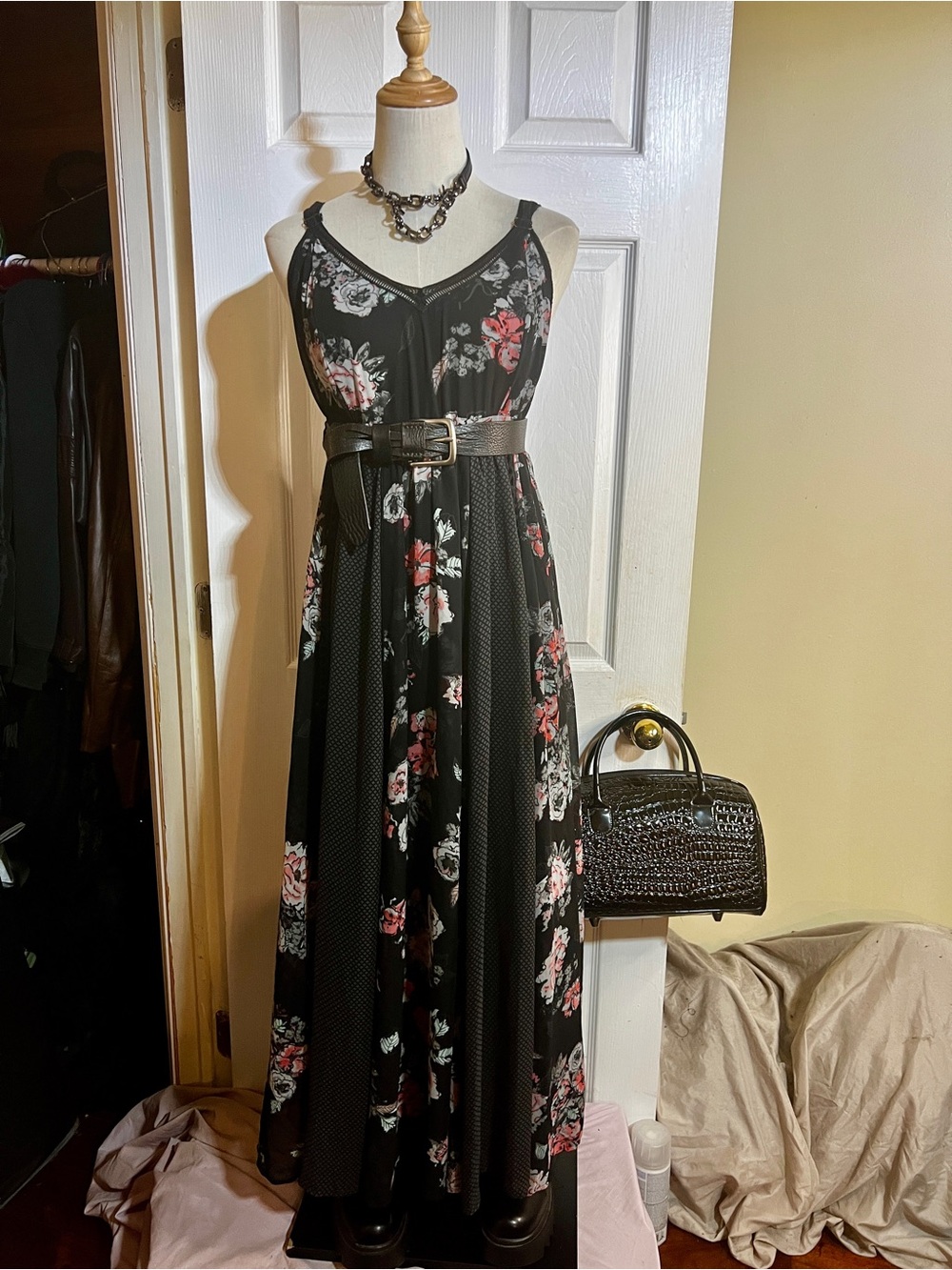Torrid Wms Black Floral Mixed Media Crochet Inset Whimsigoth Maxi Dress 0/12